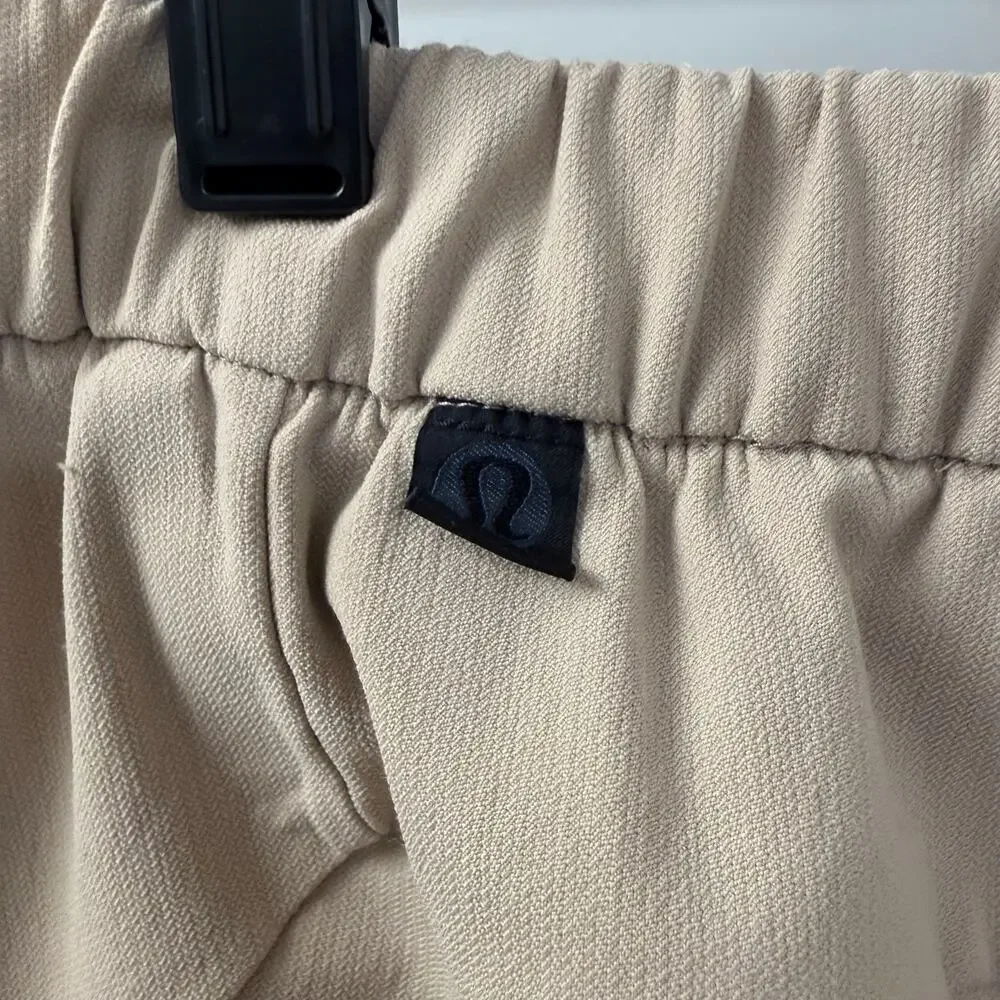 Lululemon Men Beige Stretch Woven Tapered Performance Pants